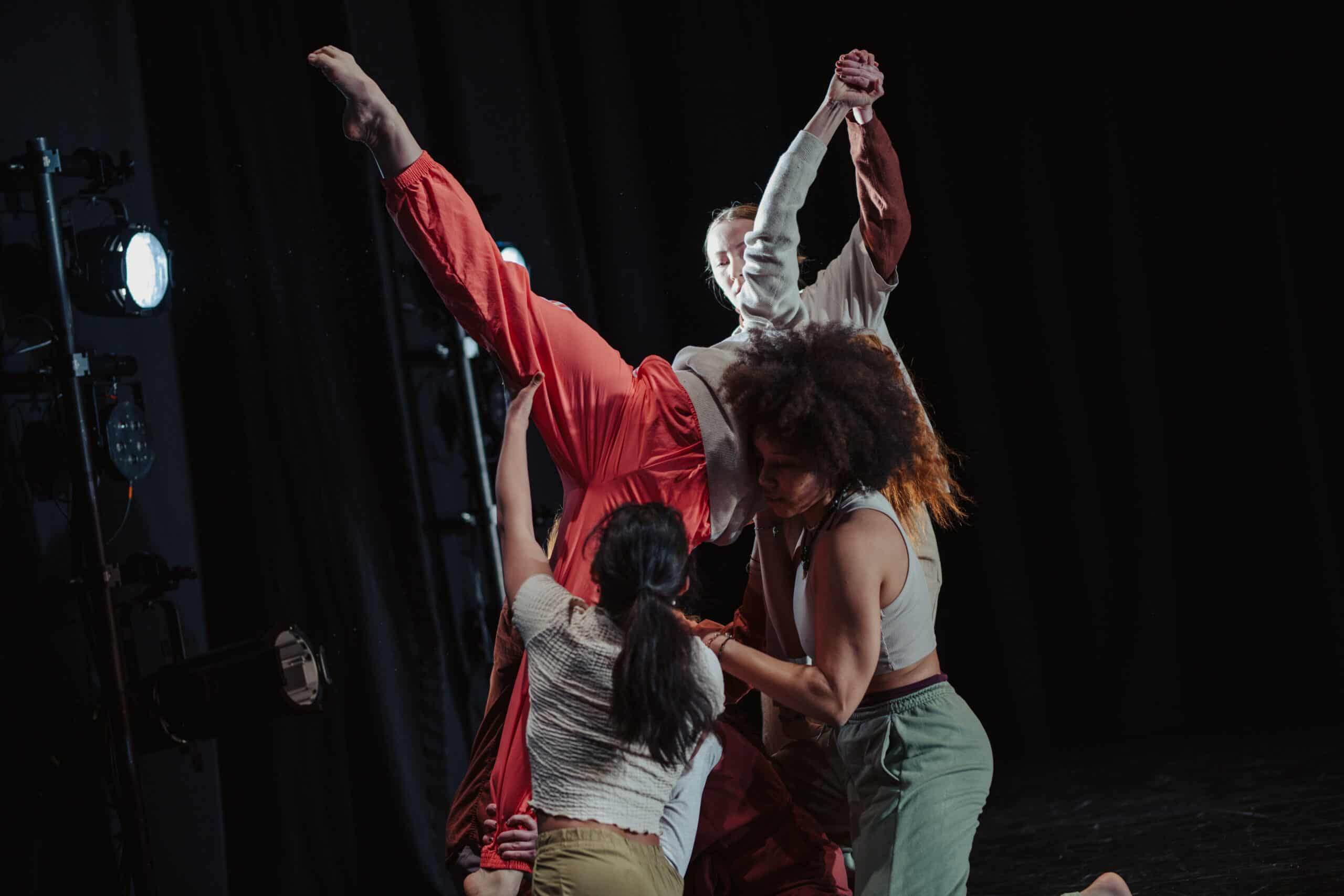 dommoore_2023_barbican_theatre_dance_march_300dpi-14
